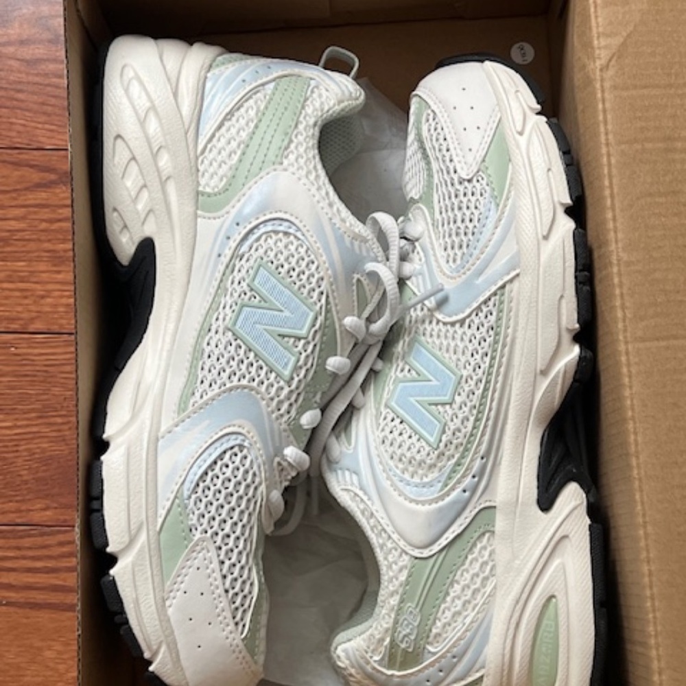 New Balance 530 Sea Green size 7